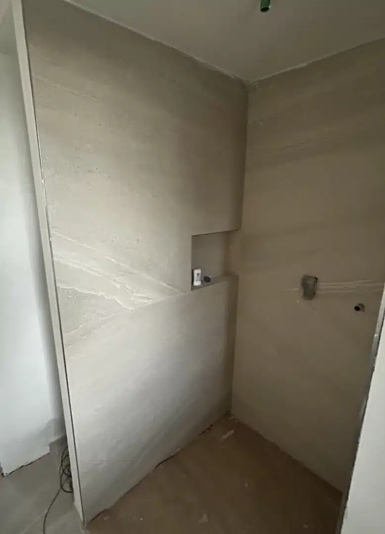 Rivestimento per doccia in gres effetto pietra